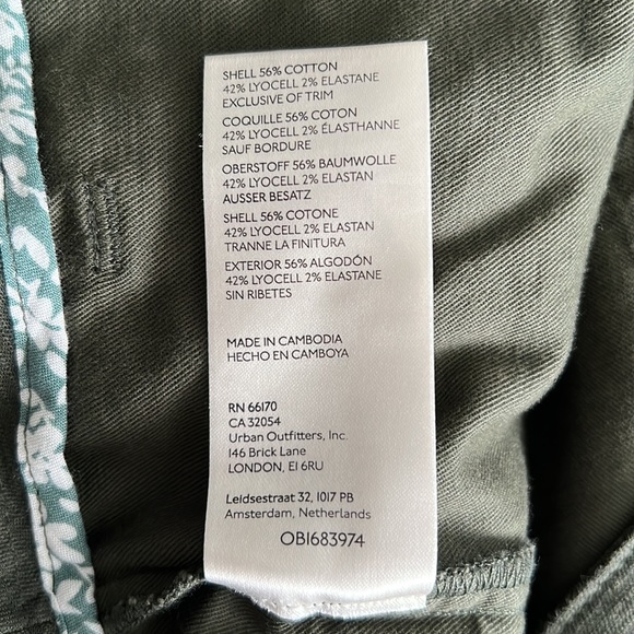 Anthropologie cropped cargo pants - Picture 5 of 6